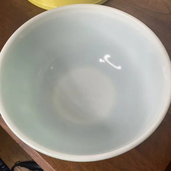 Vintage Pyrex Set of 4 Mixing Nesting Bowls Primary Colors 50's-60's - Picture 14 of 16